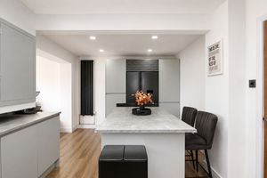Kitchen- click for photo gallery